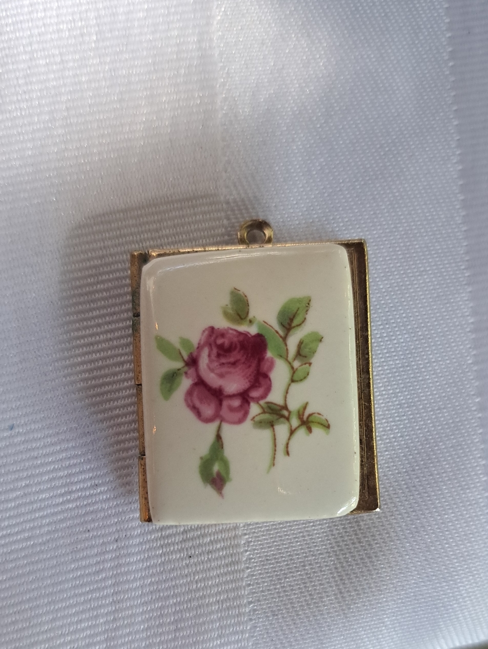Vintage Gold-Tone Porcelain Rose Locket  Cottagecore. Floral. Feminine Chic Goth